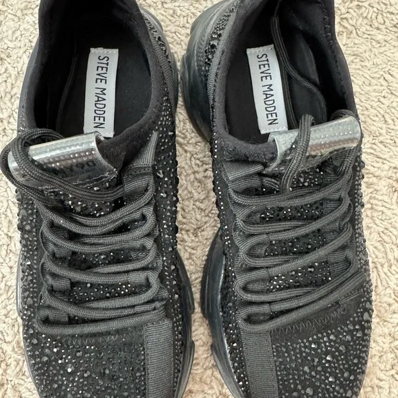 Steve Madden Maxima sneakers With Rhinestones Size 7 - Picture 5 of 5